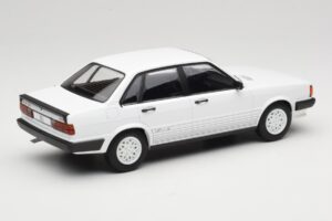 Audi 80 B2 GTE White MCG 1:18 MCG18527 Diecast — photo 2 of 6