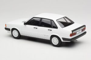 Audi 80 B2 GTE White MCG 1:18 MCG18527 Diecast — photo 5 of 6