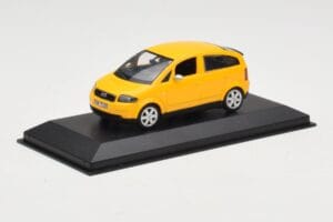 Audi A2 8Z Yellow Minichamps 1:43 AUDI005 Diecast — photo 2 of 4