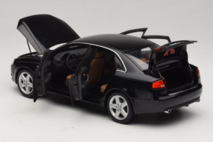 Audi A4 B6 3.2 Quattro Black Minichamps 1:18 5010404125 Diecast — photo 5 of 8