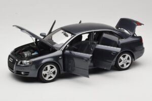 Audi A4 B7 Grey Metallic Minichamps 1:18 100014400 Diecast — photo 2 of 8