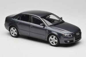 Audi A4 B7 Grey Metallic Minichamps 1:18 100014400 Diecast — photo 6 of 8