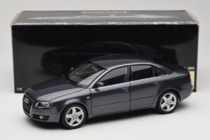 Audi A4 B7 Grey Metallic Minichamps 1:18 100014400 Diecast — photo 8 of 8