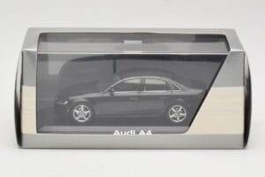 Audi A4 B8 3.2 Quattro Phantom Black Minichamps 1:43 5010704133 Diecast — photo 4 of 4