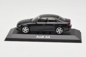Audi A4 B8 3.2 Quattro Phantom Black Minichamps 1:43 5010704133 Diecast