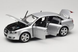 Audi A4 B8 3.2 Quattro Silver Minichamps 1:18 5010404115 Diecast — photo 2 of 8