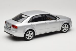 Audi A4 B8 3.2 Quattro Silver Minichamps 1:18 5010404115 Diecast — photo 3 of 8