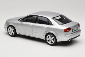 Audi A4 B8 3.2 Quattro Silver Minichamps 1:18 5010404115 Diecast — photo 7 of 8