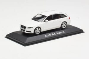 Audi A4 B8 Avant Ibis White Minichamps 1:43 5010804213 Diecast — photo 2 of 4