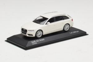 Audi A4 B8 Avant White Minichamps 1:43 410011010 Diecast — photo 2 of 5
