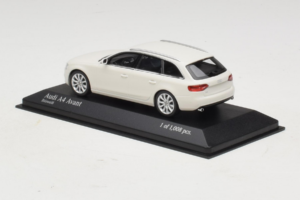 Audi A4 B8 Avant White Minichamps 1:43 410011010 Diecast — photo 3 of 5