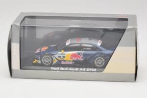 Audi A4 B8 #2 Red Bull M. Tomczyk DTM 2008 Minichamps 1:43 5020800133 Diecast — photo 4 of 4