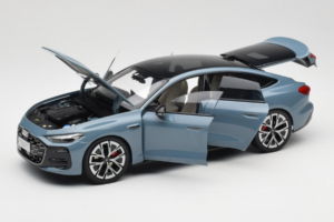 Audi A5L Sportback Greyish Blue OEM 1:18 ZAM60004B Diecast — photo 2 of 8
