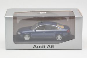 Audi A6 C5 Dark Blue Minichamps 1:43 132093 Diecast — photo 4 of 4