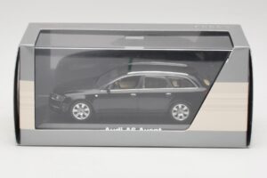 Audi A6 C6 Avant Phantom Black Minichamps 1:43 5010406233 Diecast — photo 4 of 4