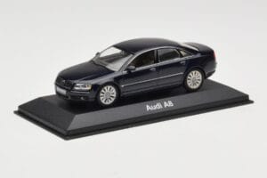 Audi A8 D3 Blue Metallic Light Interior Minichamps 1:43 20000001386003 Diecast — photo 2 of 4
