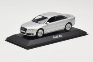 Audi A8 D3 Light Silver Minichamps 1:43 5010508113 Diecast — photo 2 of 4