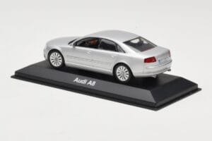 Audi A8 D3 Light Silver Minichamps 1:43 5010508113 Diecast — photo 3 of 4