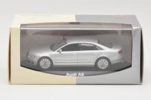 Audi A8 D3 Light Silver Minichamps 1:43 5010508113 Diecast — photo 4 of 4
