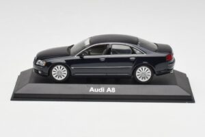 Audi A8 D3 Mauritius Blue Metallic Minichamps 1:43 5010508123 Diecast