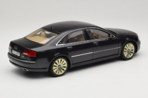 Audi A8 D3 W12 Black Kyosho 1:18 5010508135 Diecast — photo 3 of 8