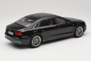 Audi A8L D3 W12 Phantom Black Kyosho 1:18 5011008125 Diecast — photo 3 of 8