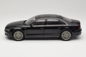 Audi A8L D3 W12 Phantom Black Kyosho 1:18 5011008125 Diecast — photo 4 of 8