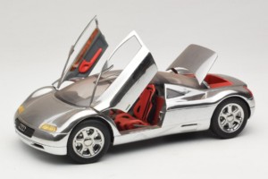 Audi Avus Quattro Chrome Silver Revell 1:18 08913-C1 Diecast — photo 2 of 8