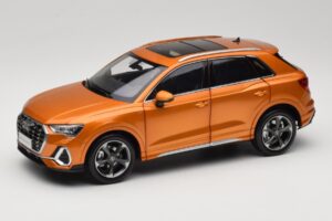 Audi Q3 F3 Orange Metallic Paudi Model 1:18 05962Q32019 Diecast