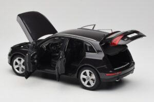 Audi Q5 8R Lava Grey Kyosho 1:18 09242LG Diecast — photo 5 of 8