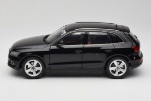 Audi Q5 8R Phantom Black Kyosho 1:18 09242BK Diecast — photo 4 of 8