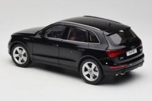 Audi Q5 8R Phantom Black Kyosho 1:18 09242BK Diecast — photo 7 of 8