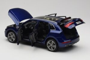 Audi Q5L FY Blue Paudi Model 1:18 33729 Diecast — photo 5 of 8