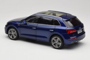 Audi Q5L FY Blue Paudi Model 1:18 33729 Diecast — photo 7 of 8