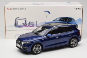 Audi Q5L FY Blue Paudi Model 1:18 33729 Diecast — photo 8 of 8