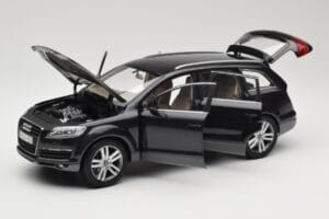 Audi Q7 4L Lava Grey Minichamps 1:18 5010507625 Diecast — photo 2 of 8