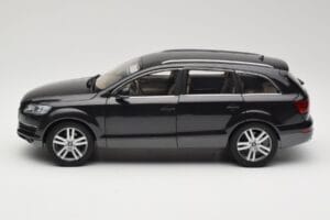 Audi Q7 4L Lava Grey Minichamps 1:18 5010507625 Diecast — photo 4 of 8