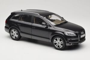 Audi Q7 4L Lava Grey Minichamps 1:18 5010507625 Diecast — photo 6 of 8