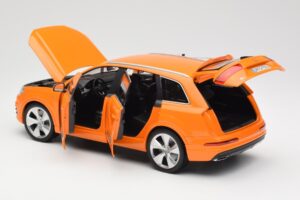 Audi Q7 4M Orange Metallic Minichamps 1:18 110014004 Diecast — photo 5 of 8