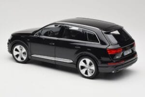 Audi Q7 4M Orca Black Minichamps 1:18 5011407625 Diecast — photo 7 of 8
