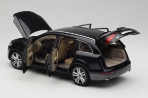 Audi Q7 Black Kyosho 1:18 09221BK Diecast — photo 5 of 8