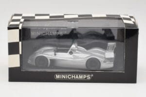 Audi R10 Concept Ice Silver Metallic Minichamps 1:43 AUDI001 Diecast — photo 4 of 4