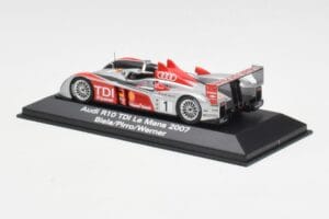 Audi R10 TDI LMP1 #1 F. Biela / E. Pirro / M. Werner 24 Hours of Le Mans 2007 Minichamps 1:43 5020700213 Diecast — photo 3 of 4