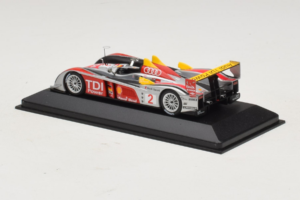 Audi R10 TDI LMP1 #2 R. Capello / T. Kristensen 2007 Minichamps 1:43 400071602 Diecast — photo 3 of 4