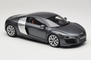 Audi R8 5.2 FSI Quattro Daytona Grey Kyosho 1:18 09216DG Diecast