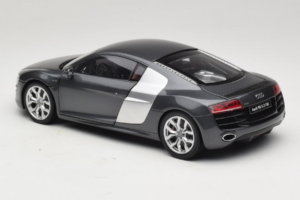 Audi R8 5.2 FSI Quattro Daytona Grey Kyosho 1:18 09216DG Diecast — photo 6 of 7