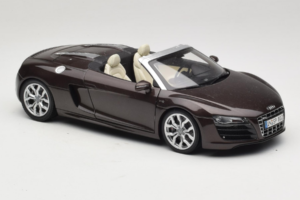 Audi R8 5.2 Spyder Teak Brown Kyosho 1:18 5010918525 Diecast — photo 6 of 8