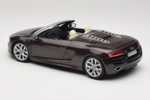 Audi R8 5.2 Spyder Teak Brown Kyosho 1:18 5010918525 Diecast — photo 7 of 8