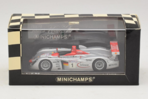 Audi R8 LMP #1 F. Biela / E. Pirro / T. Kristensen 24 Hours of Le Mans Winner 2001 Minichamps 1:43 400011201 Diecast — photo 4 of 4
