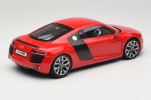 Audi R8 Red Kyosho 1:18 09213R Diecast — photo 3 of 8